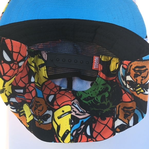 Marvel hat - Picture 4 of 4